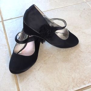 Wonderkids size 2 gold black dress shoes